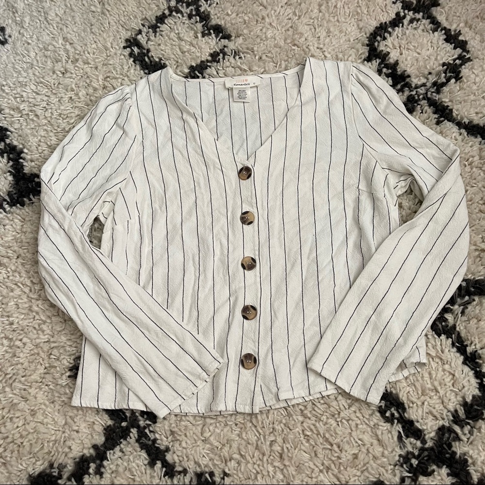 NWOT Urban Romantics Pinstripe button down linen blouse